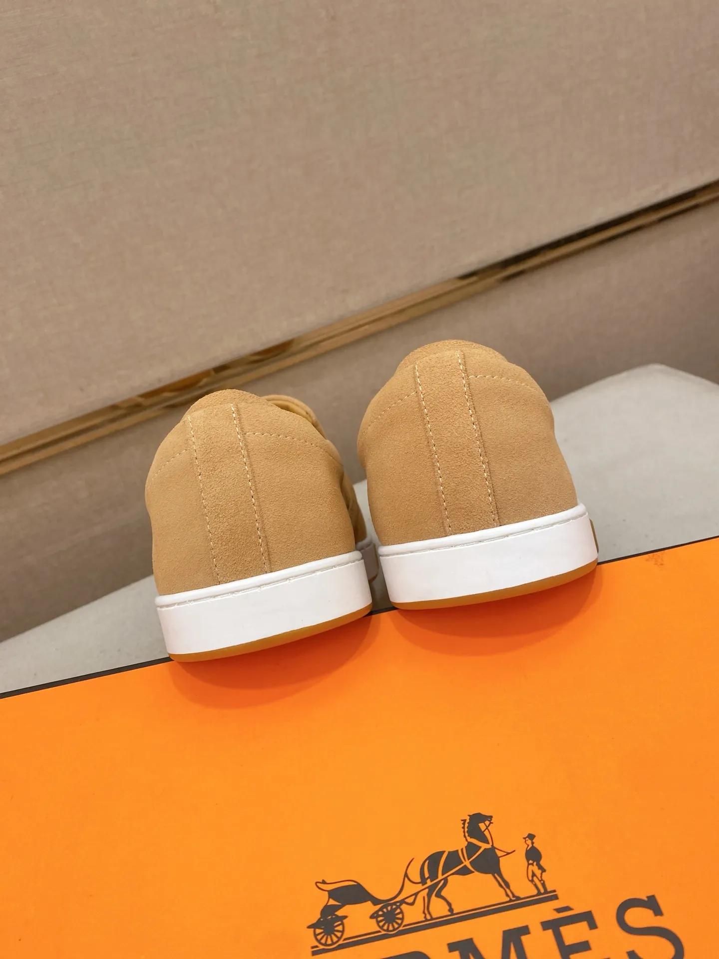Men's clothing and shoes💰: 442💰《HERMES》【Classic original single version】Hermès; top 🔝purchase agent🔍🔍men's latest 🇺🇸 counter sales simultaneously, imported from Italy original ▲▲cowhide ▲▲ (high-end, nobility, class) ) Exquisite workmanship (Italian 🇮🇹 imported water-dyed 🐂 cowhide lining) sole: original sole provided by the original factory, ⚠️exclusive double-layer activity·TPR·rubber·combined molded outsole; super comfortable·wear-resistant·non-slip·environmental protection The real thing is more beautiful if you take the real thing (high quality, follow the order). You can enter and exit the counter at will * Number of yards: 38-44 (45 can be customized and cannot be returned or exchanged)